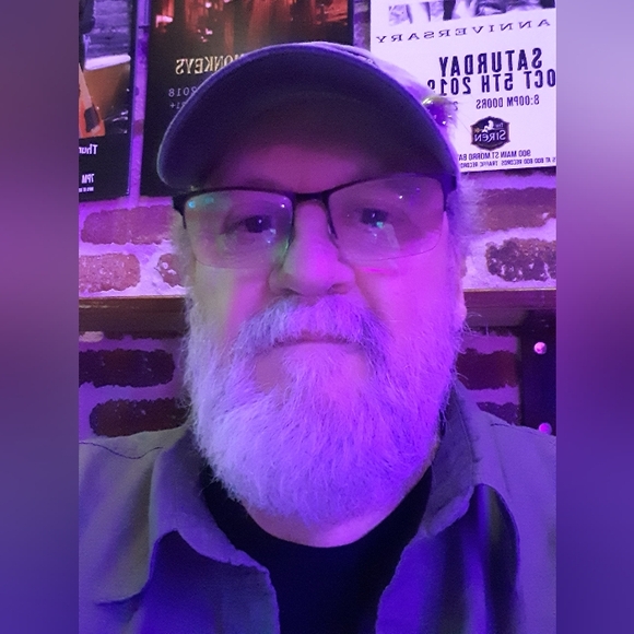 Meet your Posher, Chas - Picture 1 of 1